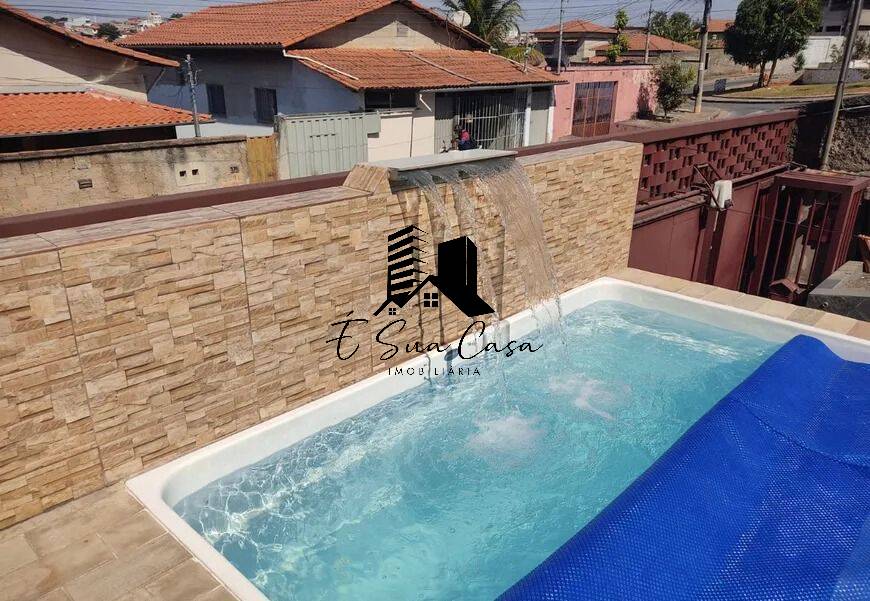 Casa à venda com 3 quartos, 360m² - Foto 2