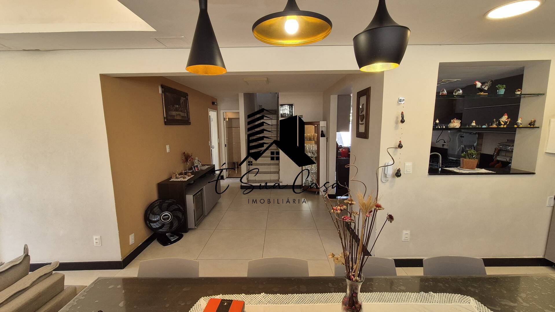 Casa à venda com 5 quartos, 240m² - Foto 10