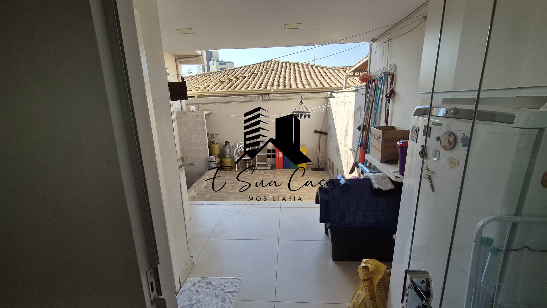 Casa à venda com 5 quartos, 240m² - Foto 35