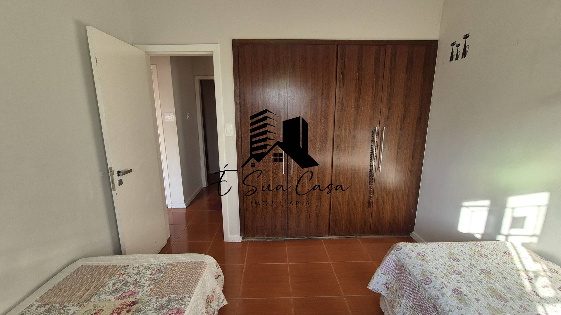 Casa à venda com 5 quartos, 240m² - Foto 27