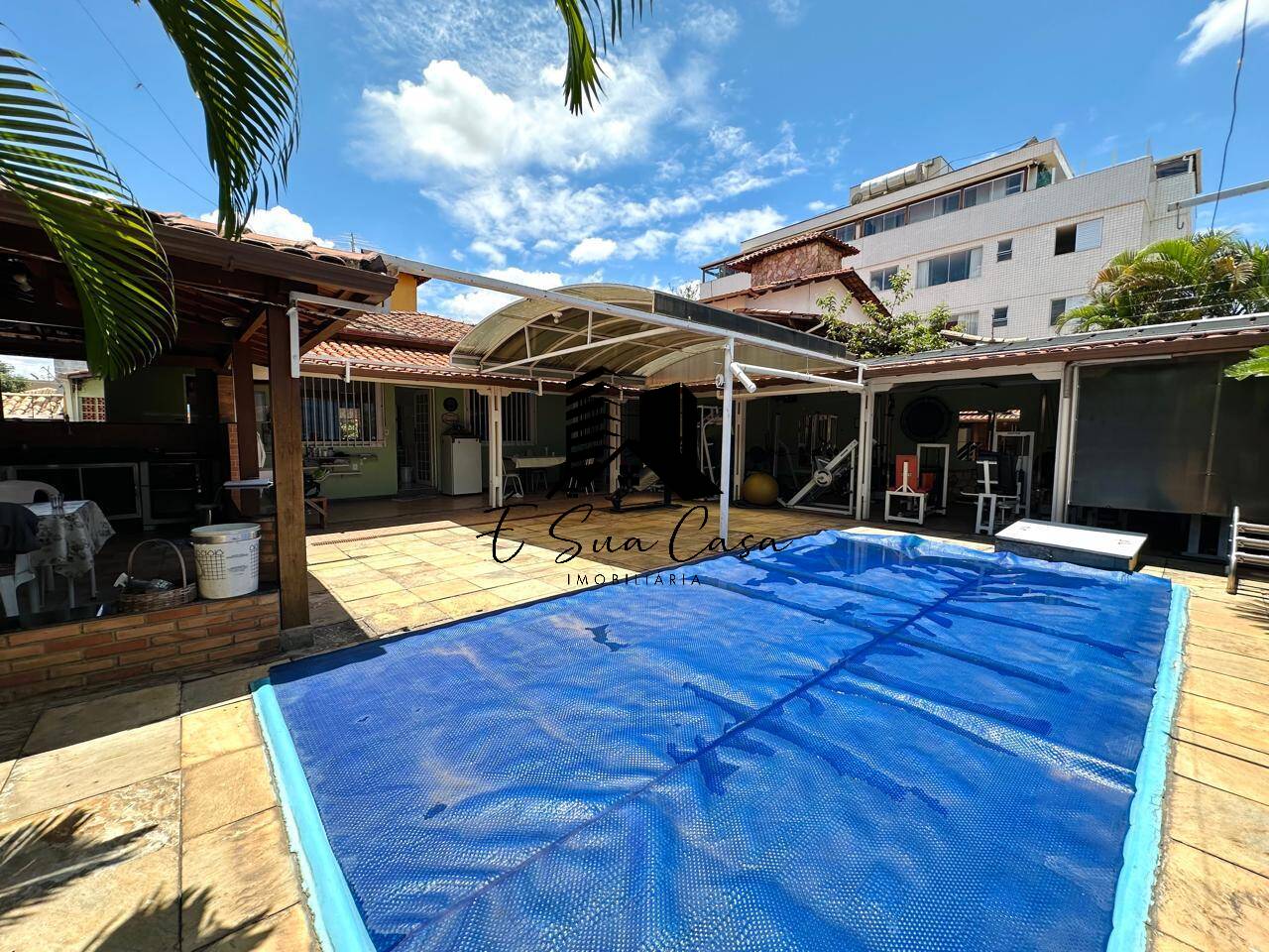 Casa à venda com 3 quartos, 339m² - Foto 46