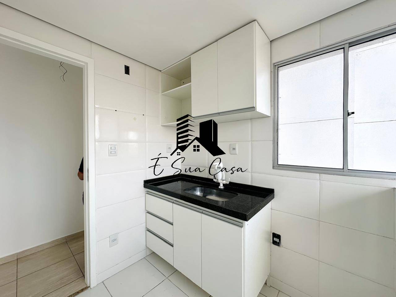 Apartamento à venda com 2 quartos, 50m² - Foto 2