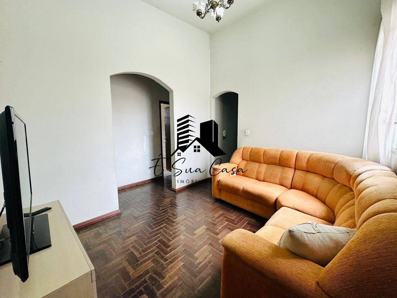 Casa à venda com 3 quartos, 135m² - Foto 2