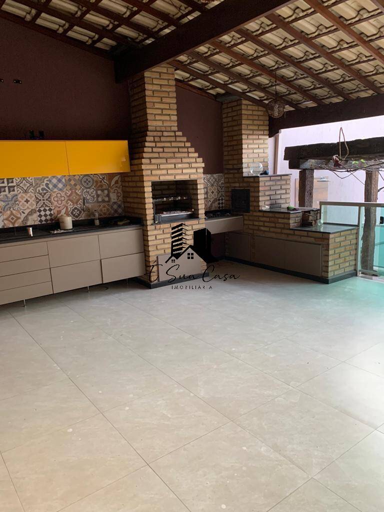 Casa à venda com 3 quartos, 220m² - Foto 8