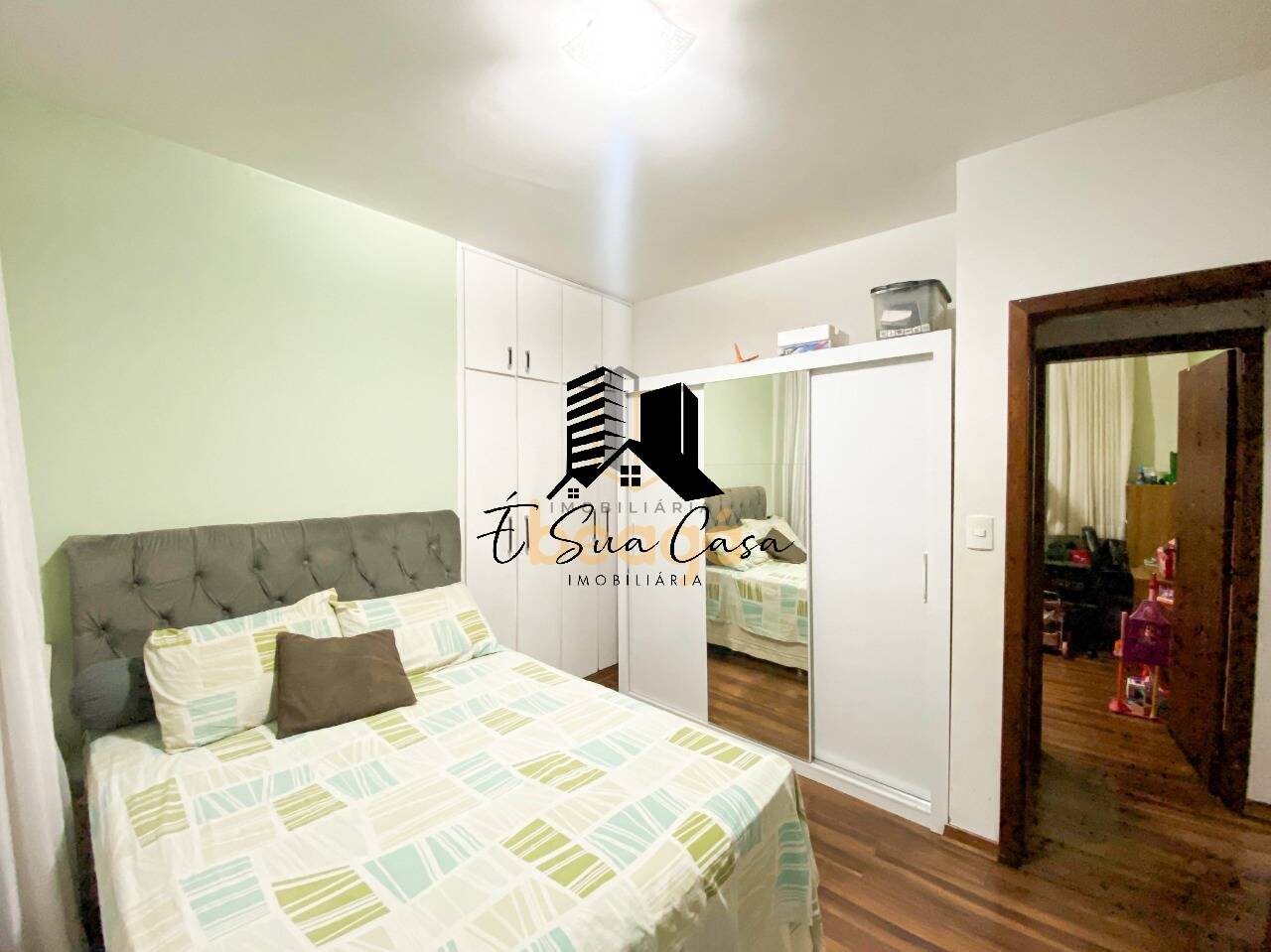 Apartamento à venda com 2 quartos, 67m² - Foto 12