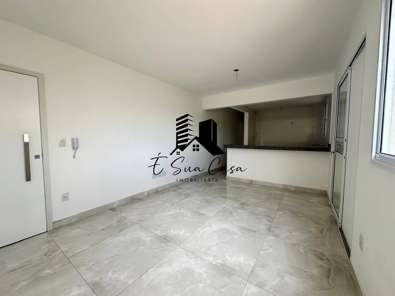 Apartamento à venda com 2 quartos, 120m² - Foto 2