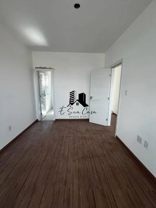 Casa à venda com 3 quartos, 105m² - Foto 8