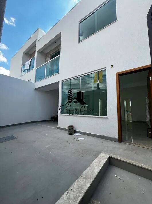 Casa à venda com 3 quartos, 105m² - Foto 3