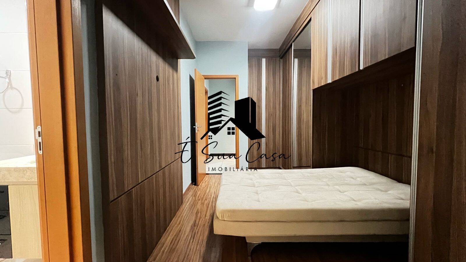 Apartamento à venda com 2 quartos, 75m² - Foto 9