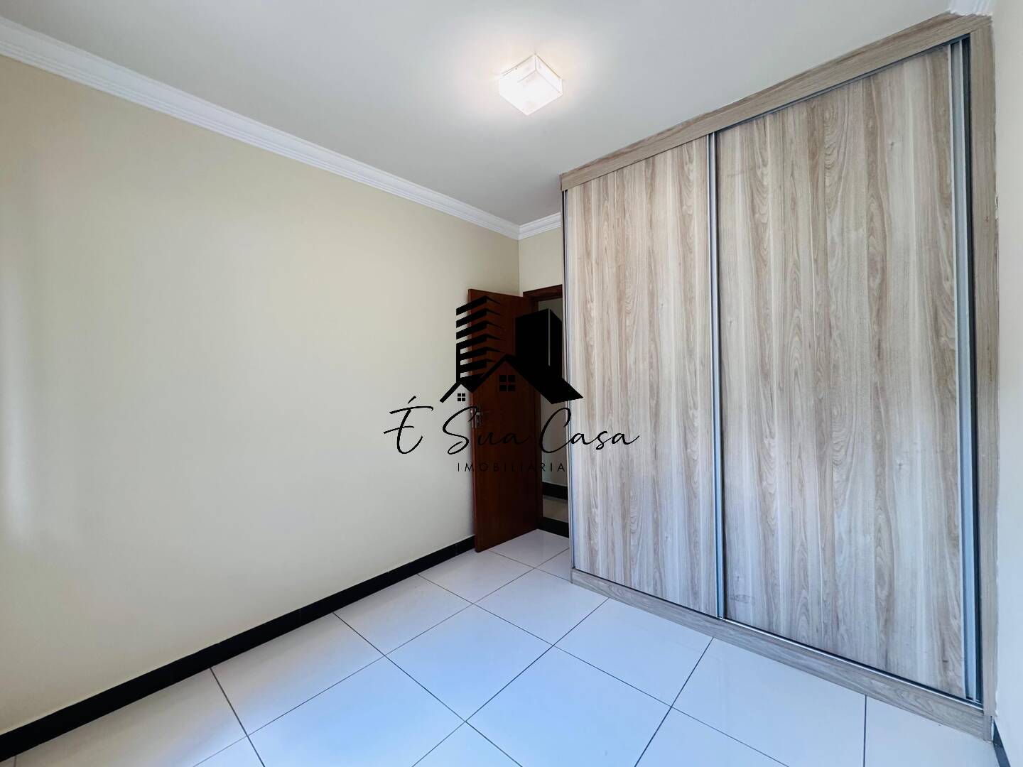 Casa à venda com 3 quartos, 200m² - Foto 31