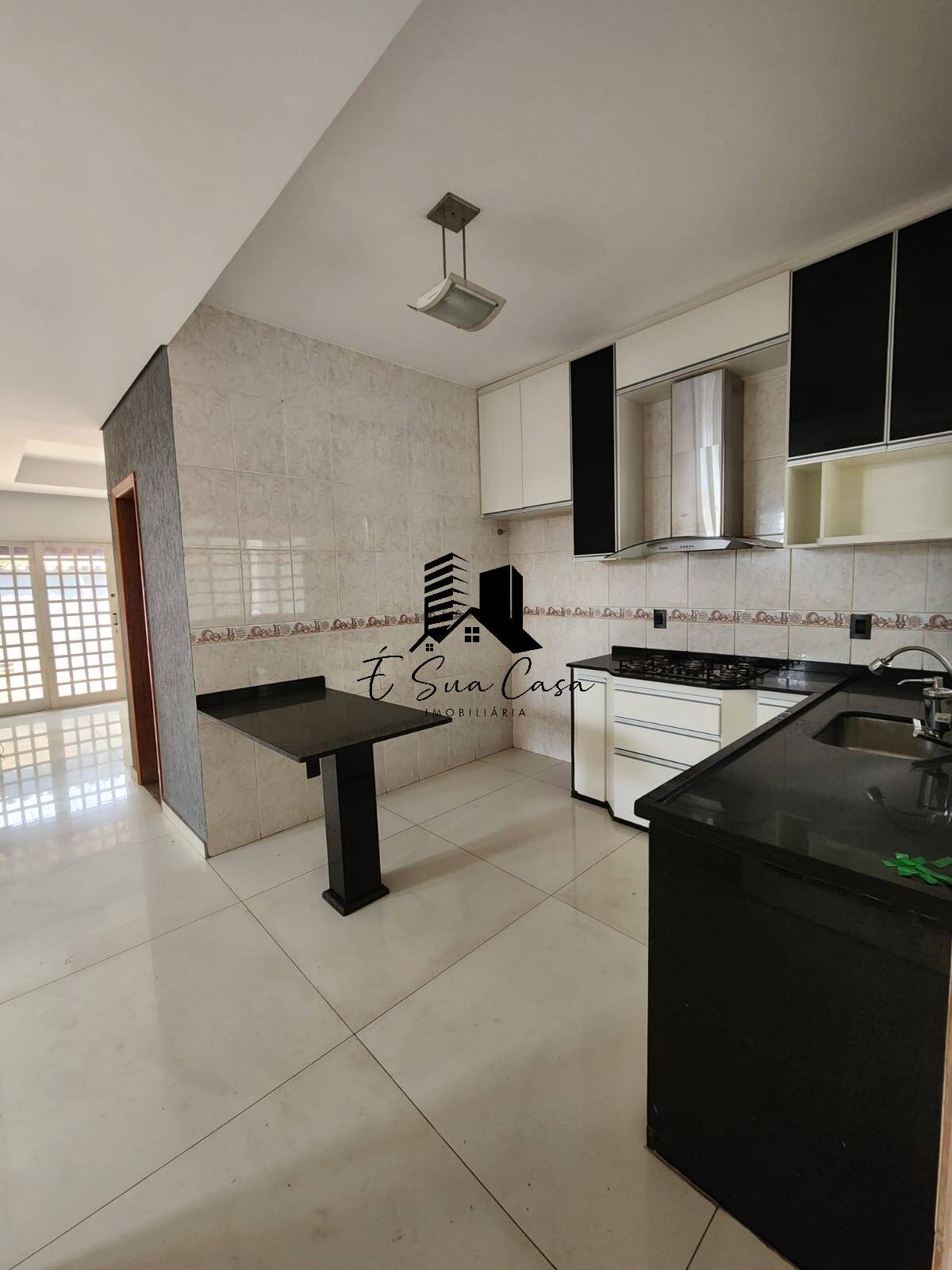 Casa à venda com 3 quartos, 400m² - Foto 13