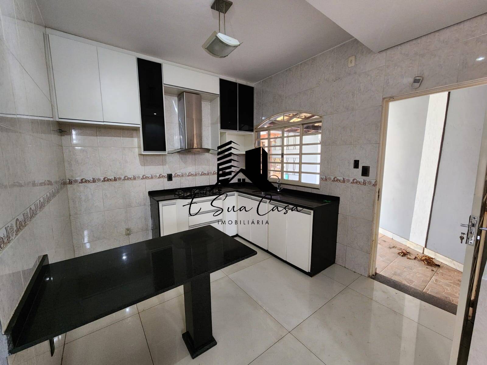 Casa à venda com 3 quartos, 400m² - Foto 14