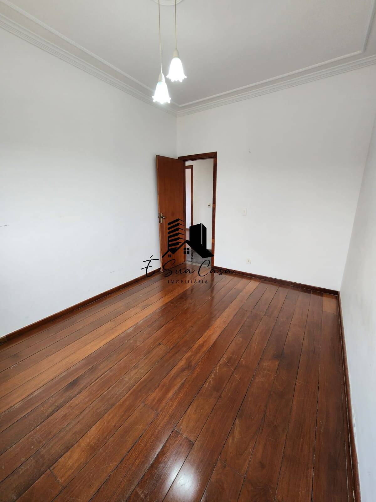 Casa à venda com 3 quartos, 400m² - Foto 28