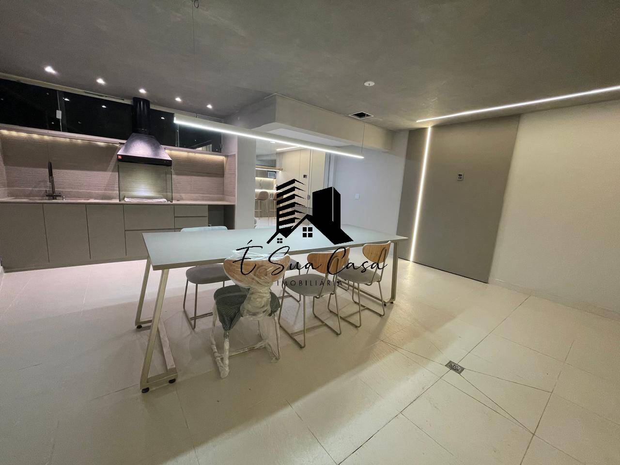 Apartamento à venda com 3 quartos, 189m² - Foto 8