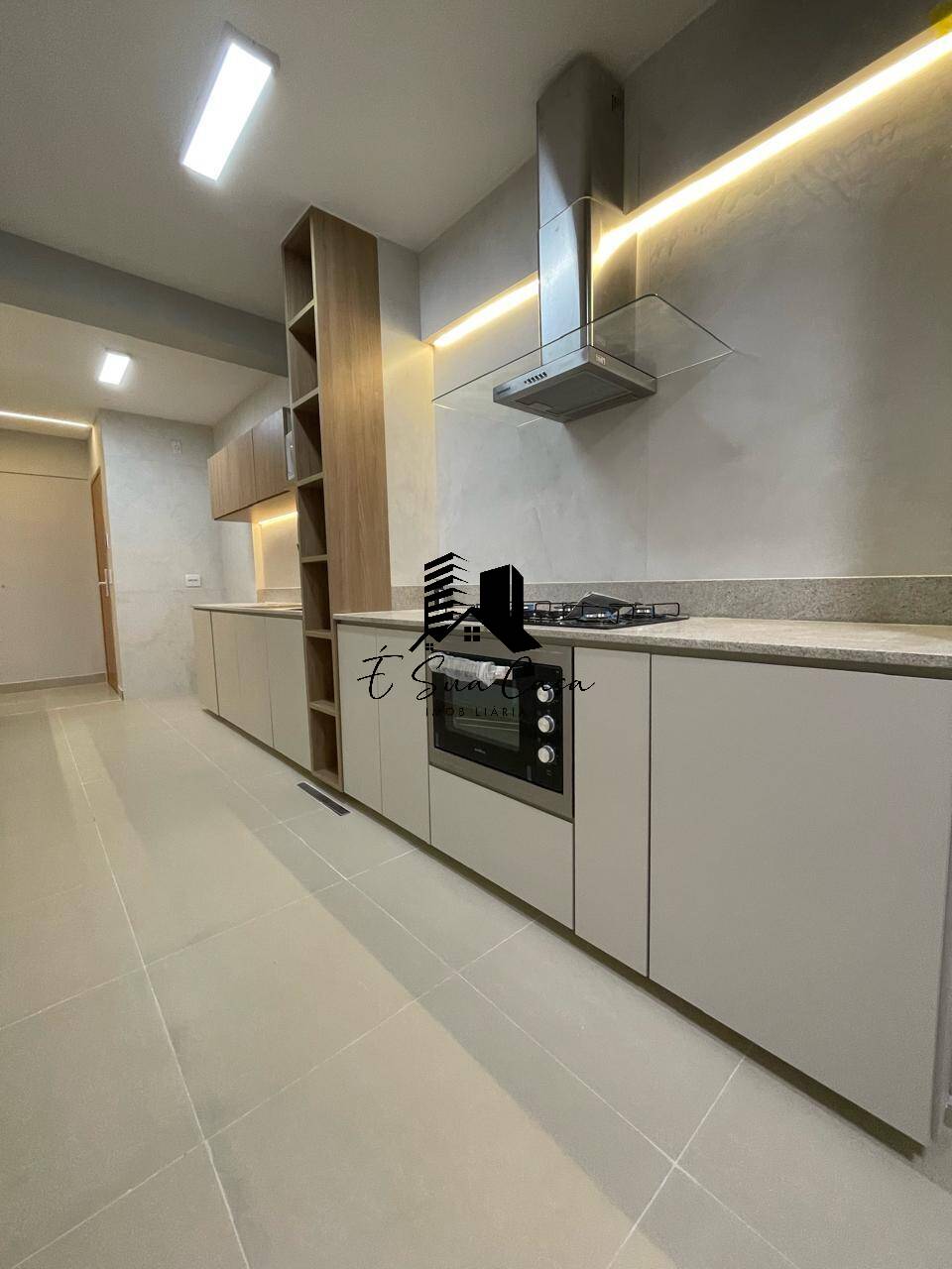 Apartamento à venda com 3 quartos, 189m² - Foto 11