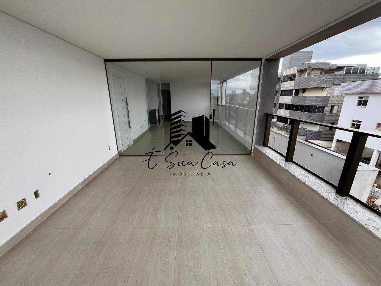 Apartamento à venda com 4 quartos, 127m² - Foto 4