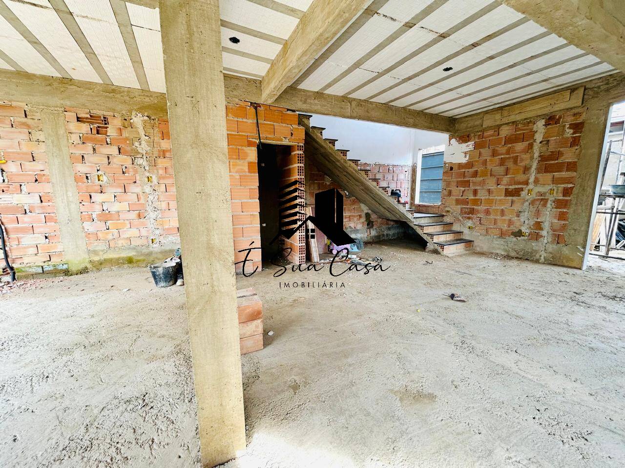 Casa à venda com 3 quartos, 160m² - Foto 4